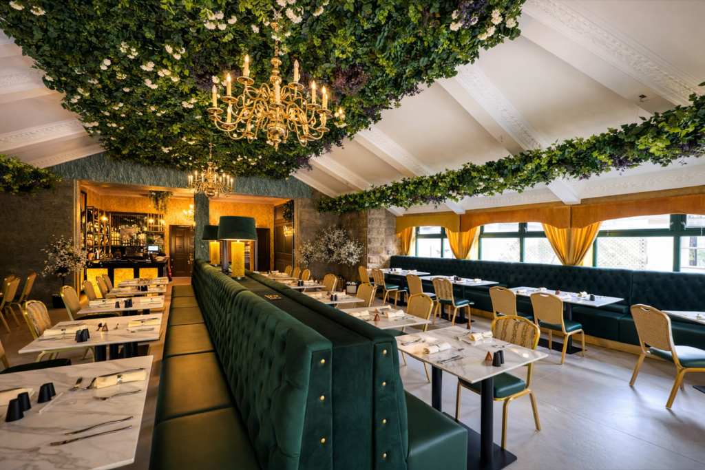 Gourmet wedding catering with vegetarian and vegan options at Tre-Ysgawen Hall.