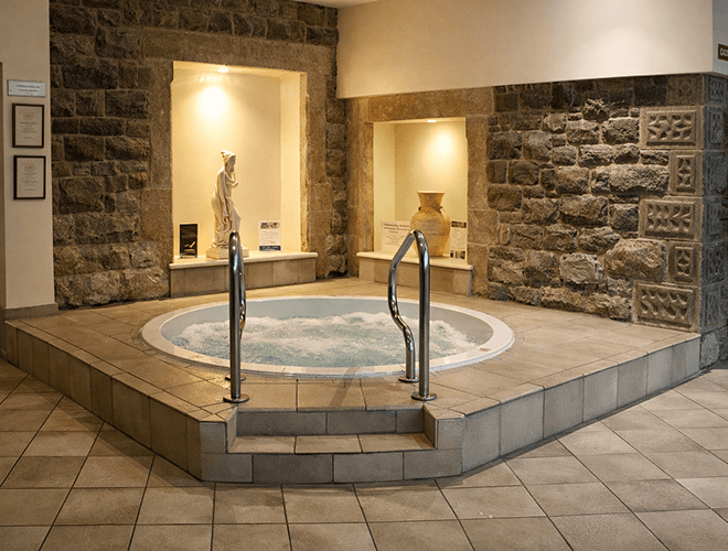 Hydrotherapy pool and spa facilities available during spa breaks in Anglesey