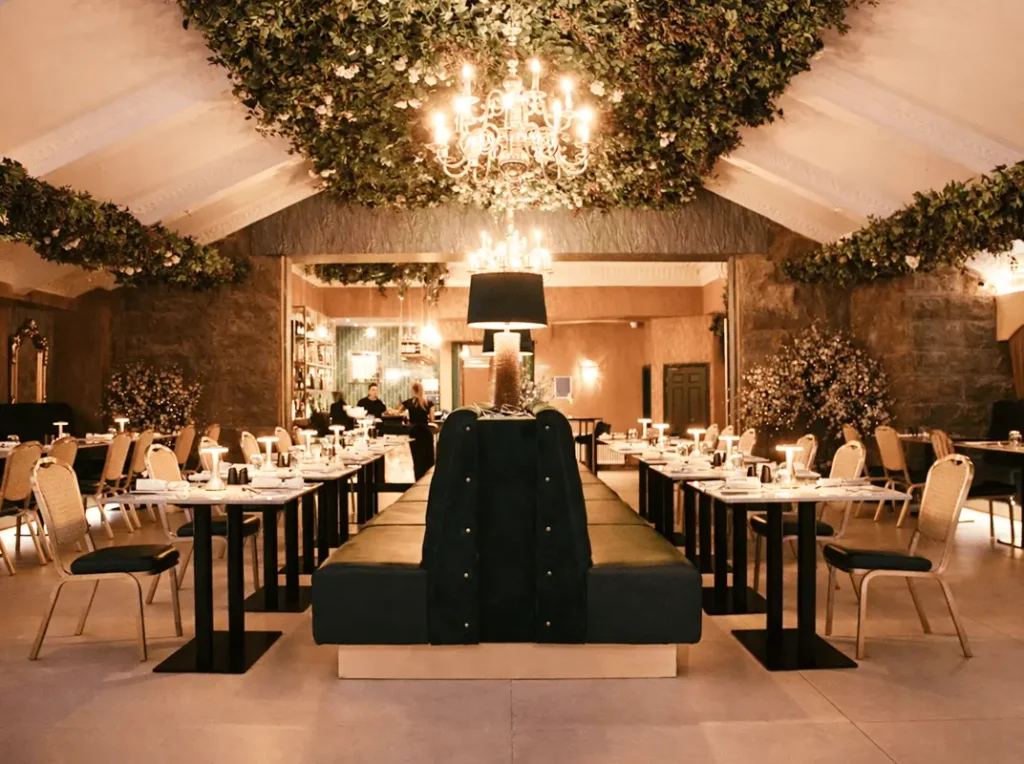 Restaurant dining room at Tre-Ysgawen Hall in Anglesey